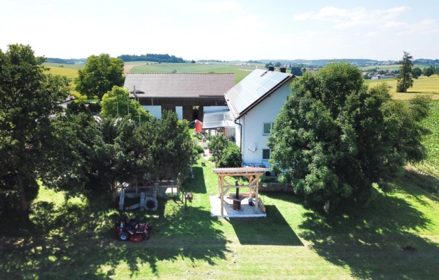 Grillplatz und Hütte